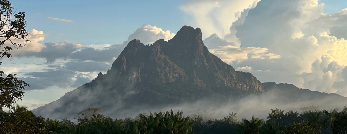 pico neblina destacado